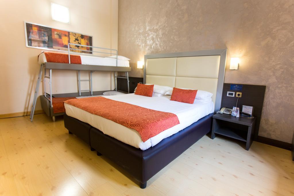 Hotel Piacenza Milano Ngoại thất bức ảnh