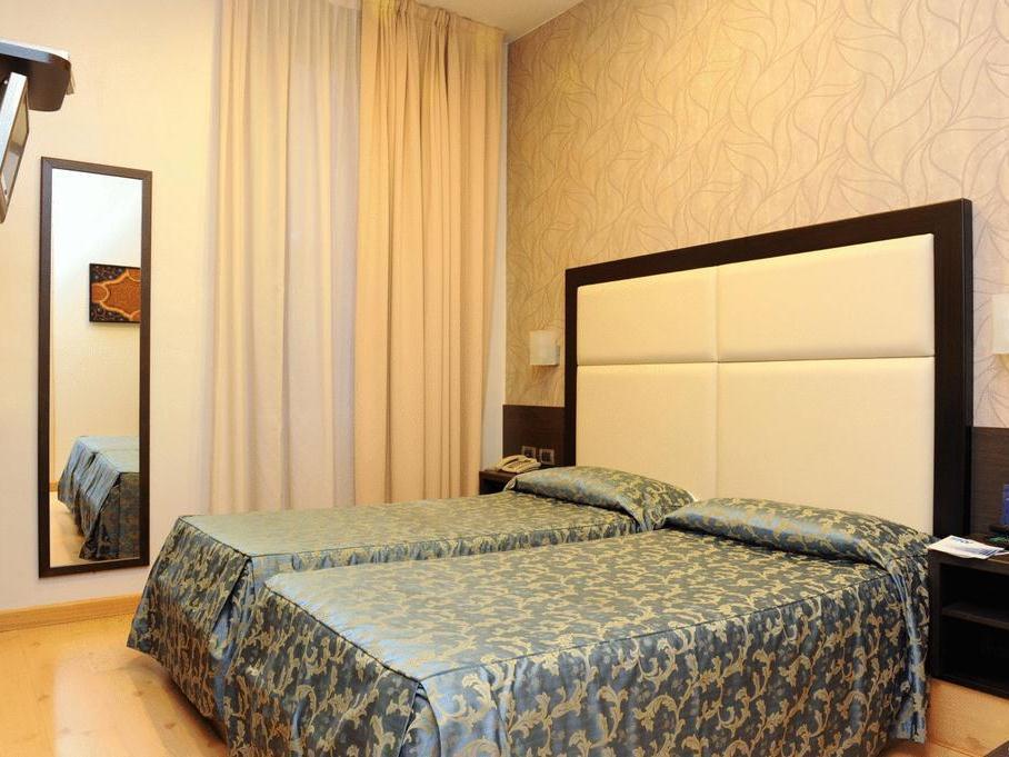 Hotel Piacenza Milano Ngoại thất bức ảnh