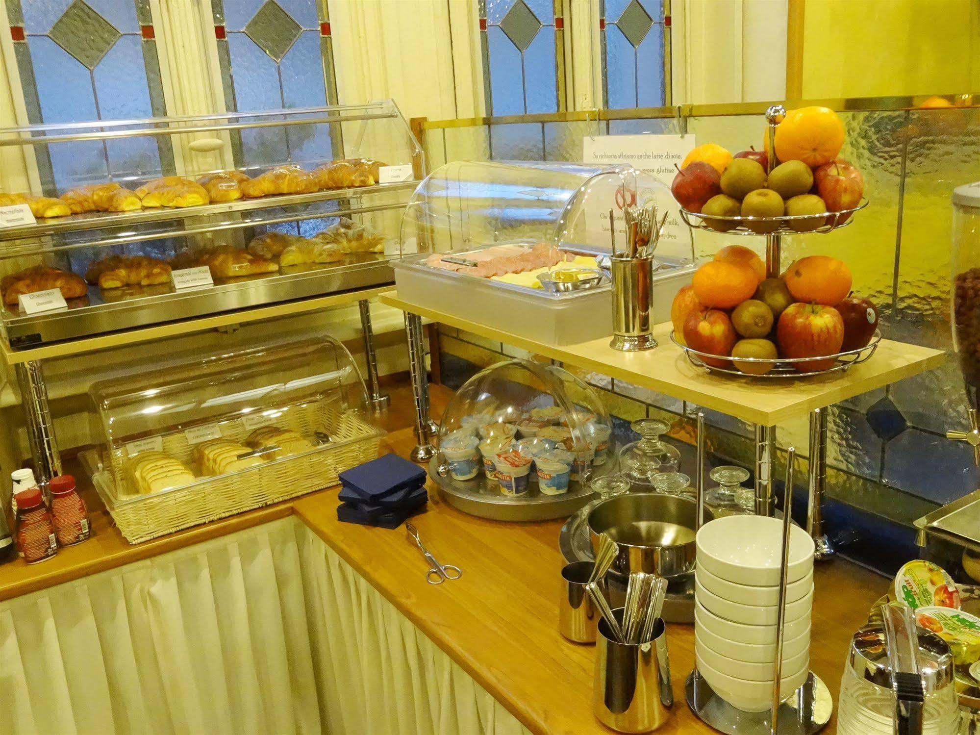 Hotel Piacenza Milano Ngoại thất bức ảnh