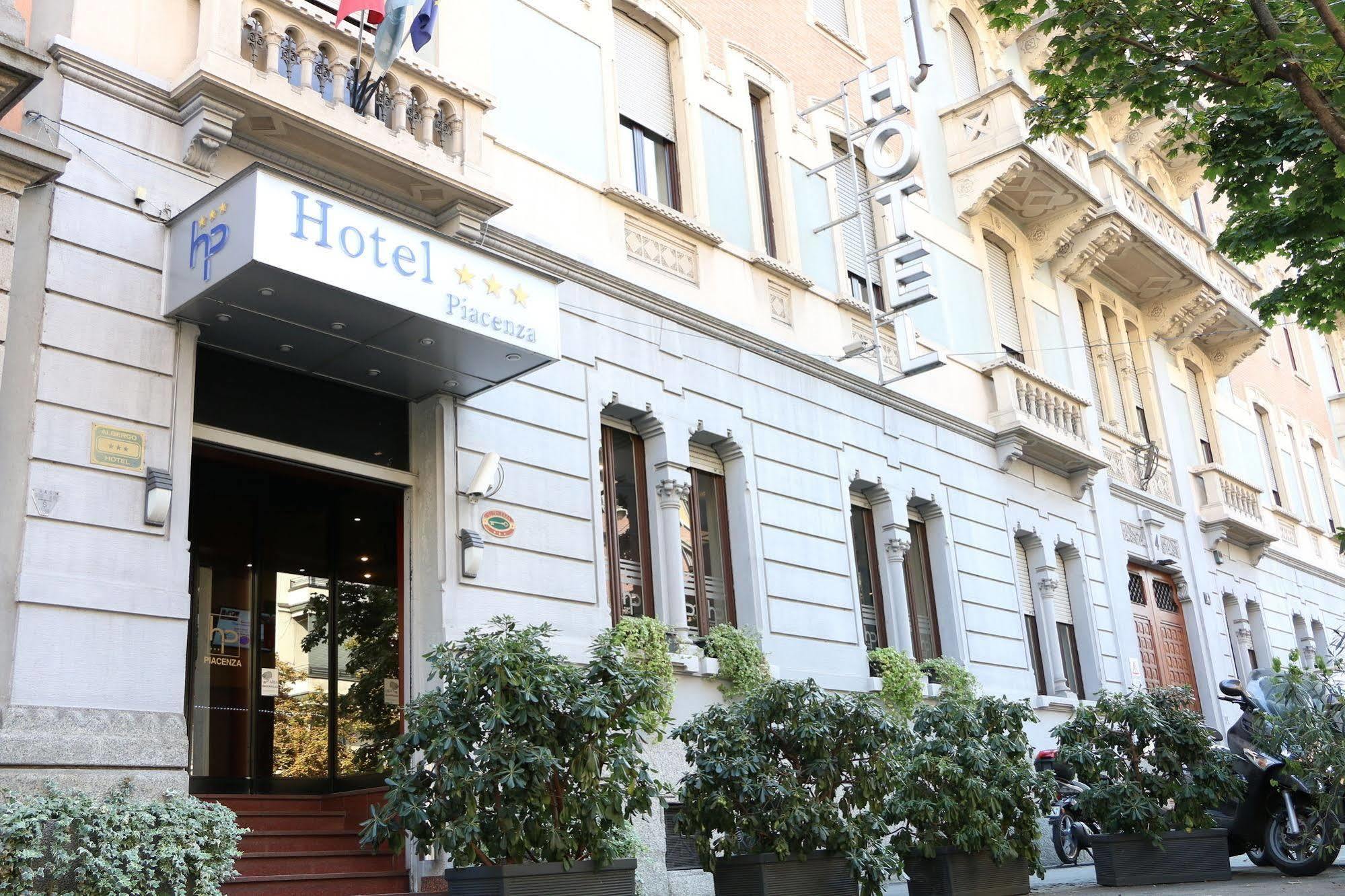 Hotel Piacenza Milano Ngoại thất bức ảnh